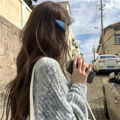 公寓里的两个女人